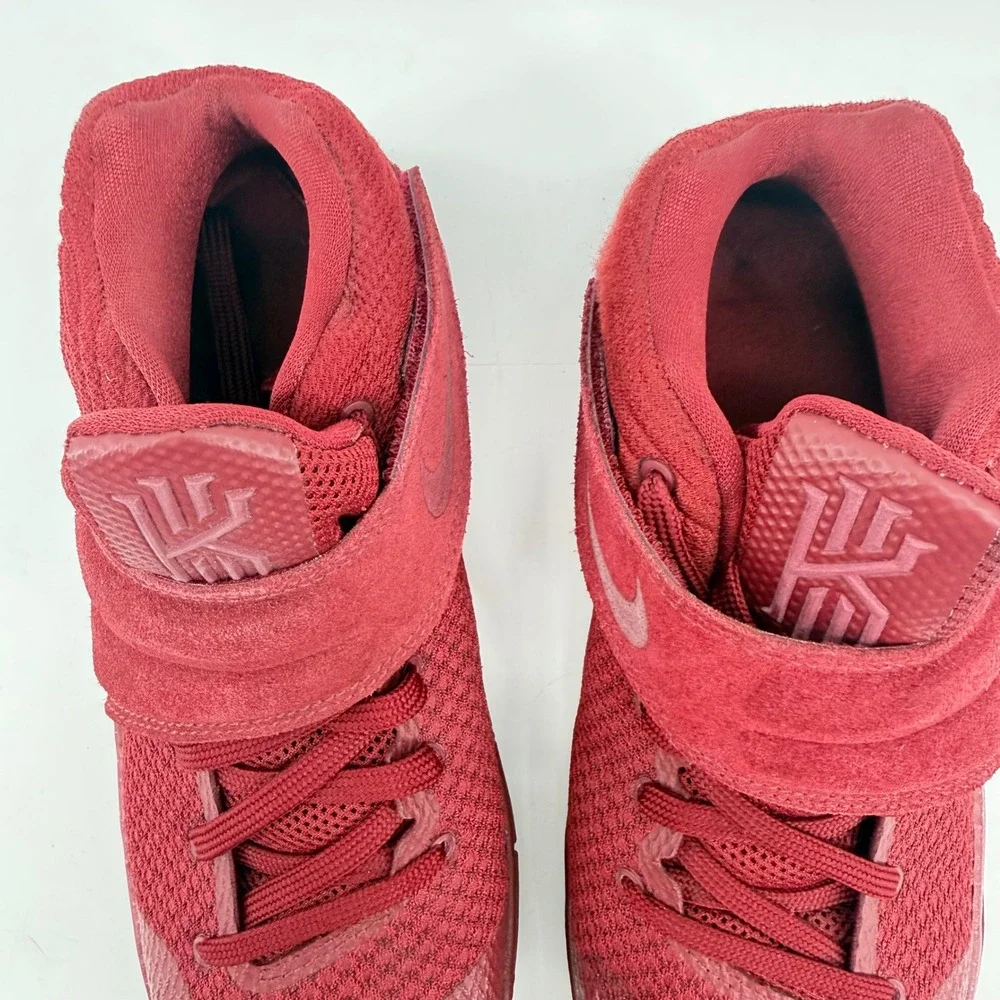 Nike Kyrie 2 Red Velvet Basketball Shoes Youth 6.5Y Red Mid Top Strap Sports